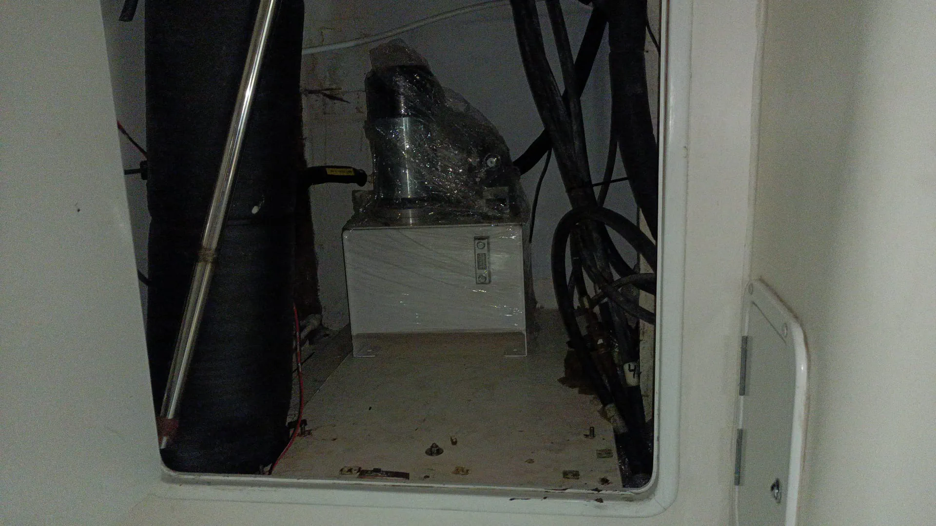 Hydraulic Steering Pump The new 3kW electric pump for the hydraulic steering system.