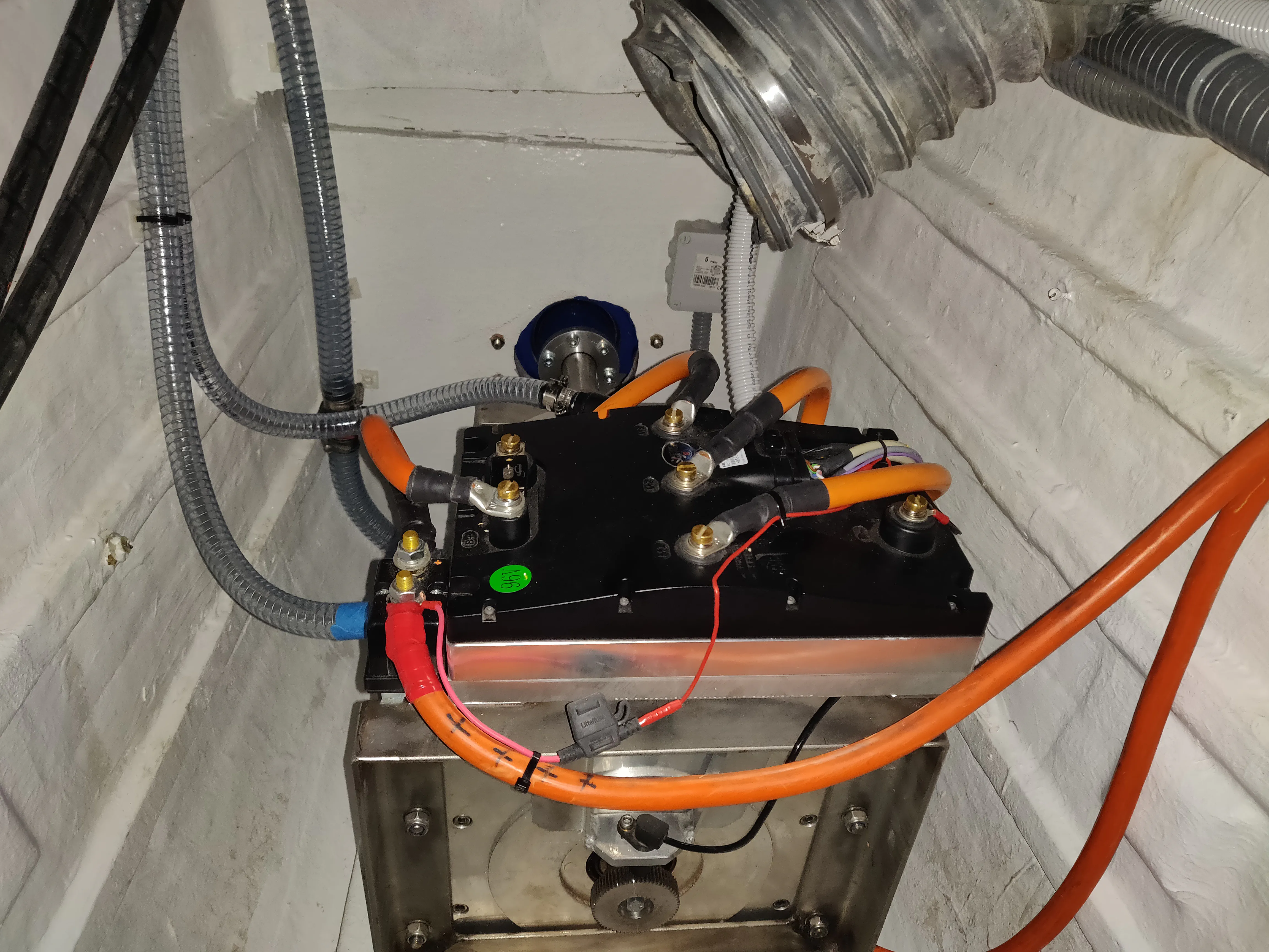 Starboard electric motor