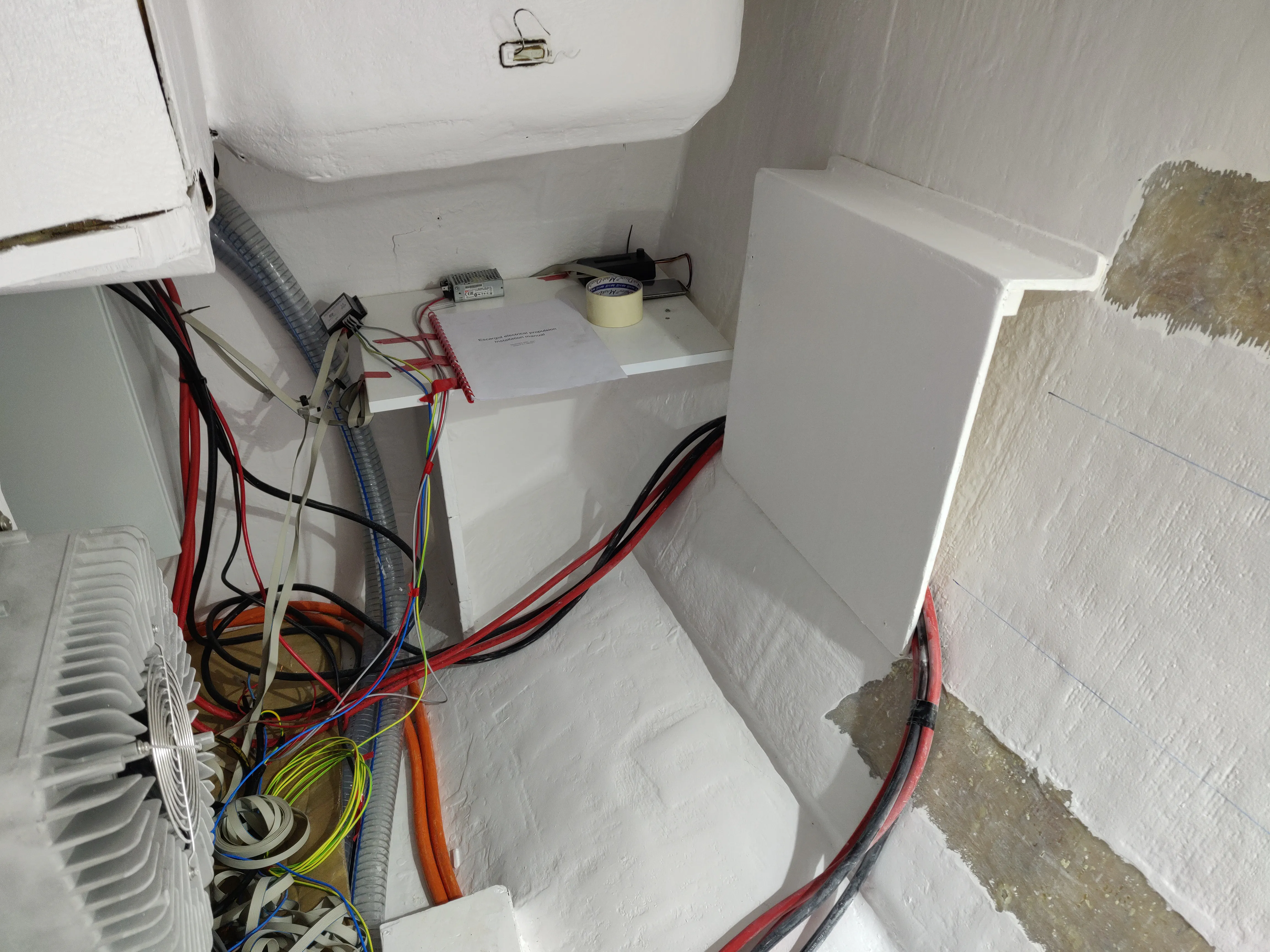 Temporary wiring with the BMS bus and the 96VDC charger