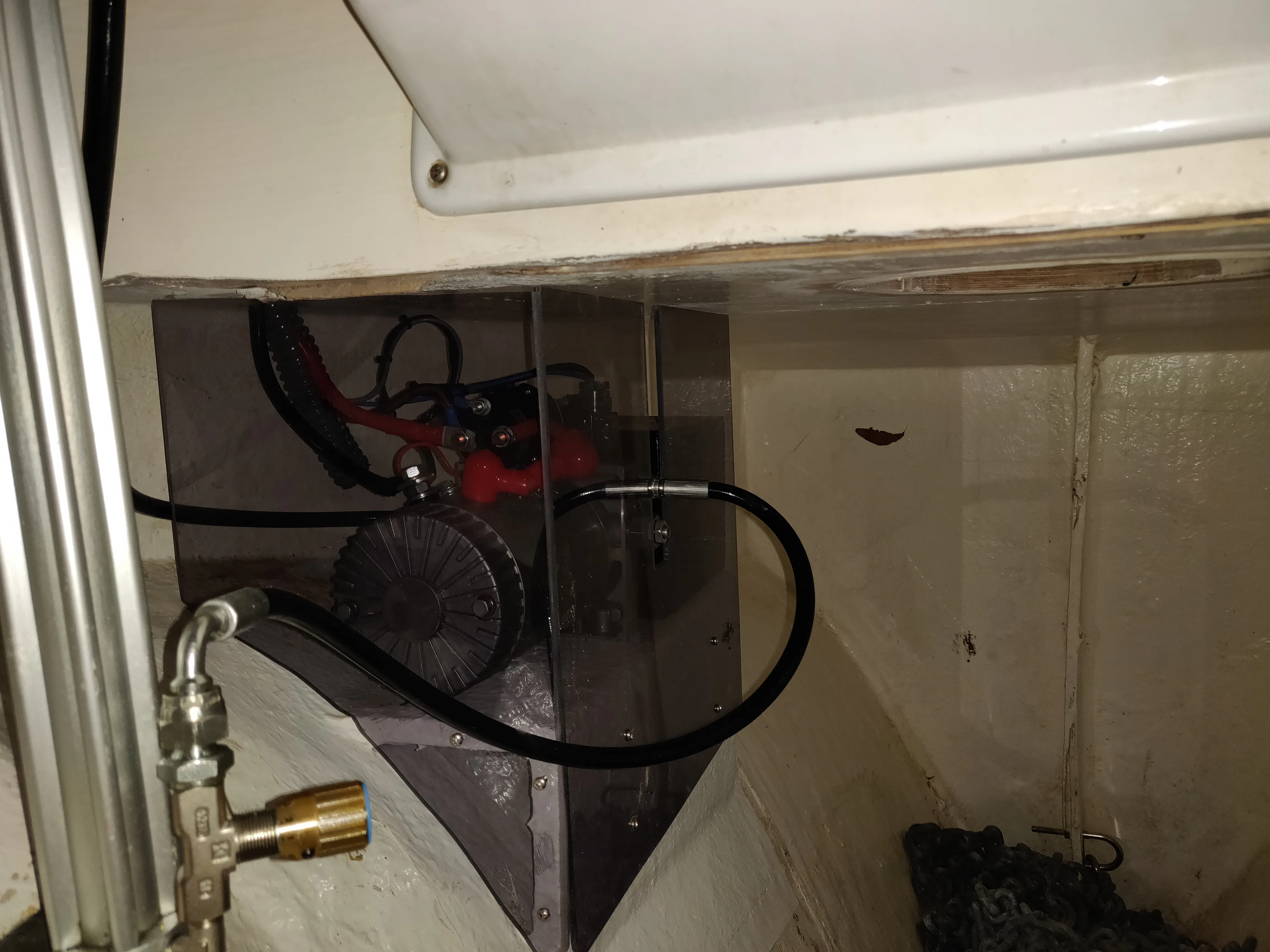 Hydraulic Pump Protection Plexiglass protection for the anchor locker hydraulic pump.