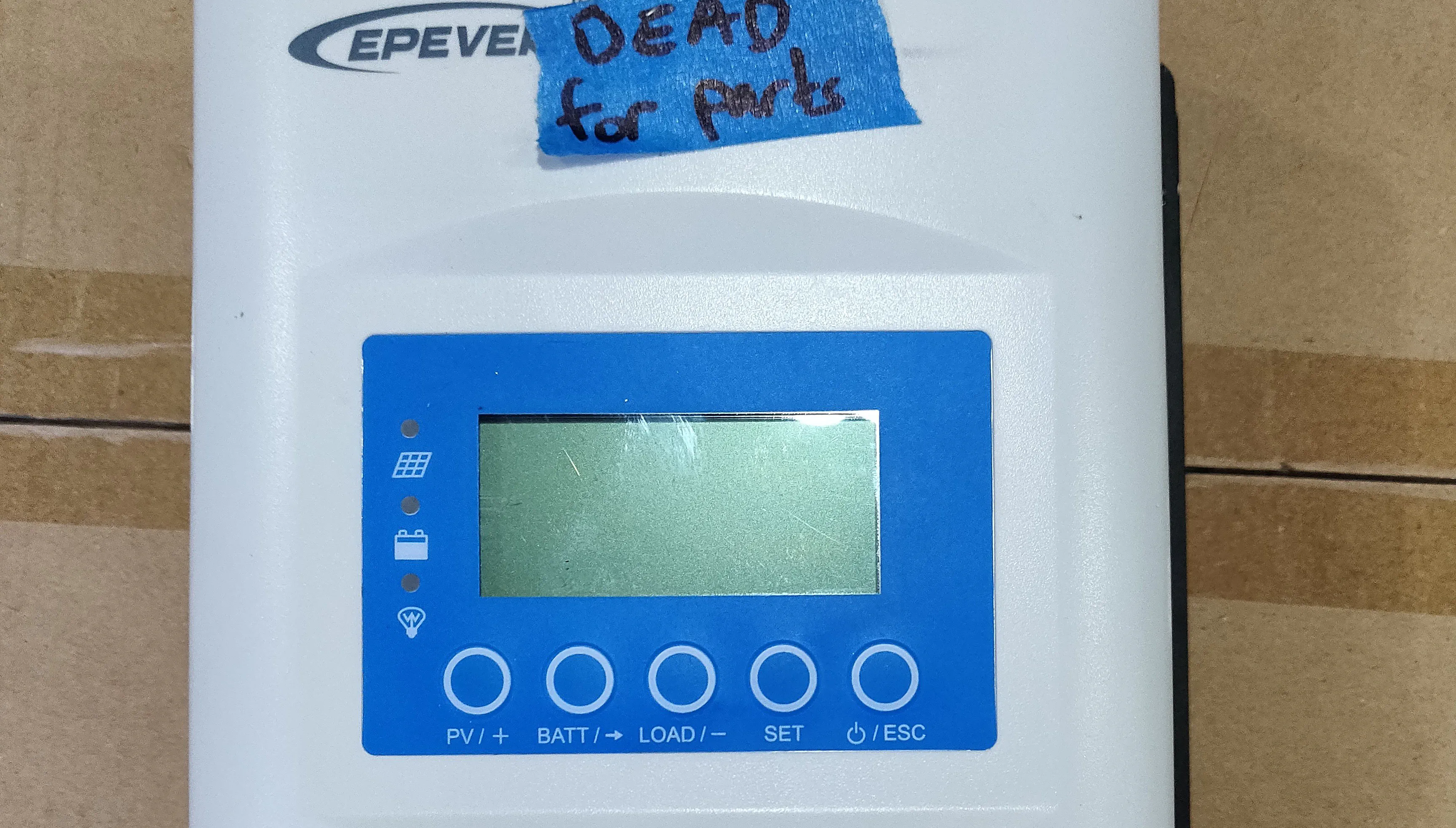 Dead MPPT charger, for parts Dead MPPT charger, for parts