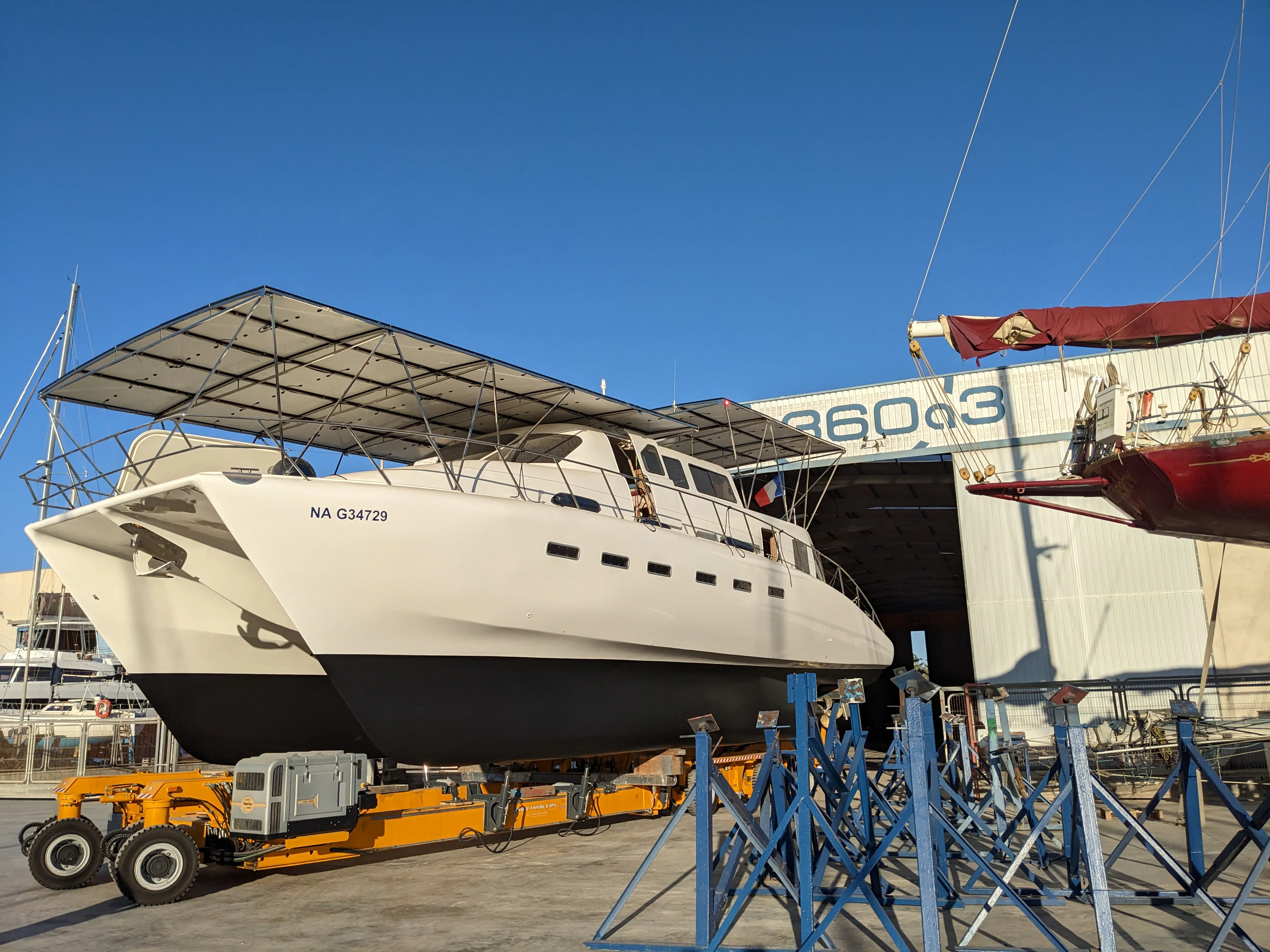 Leaving the Warehouse Escargot leaving the shipyard warehouse