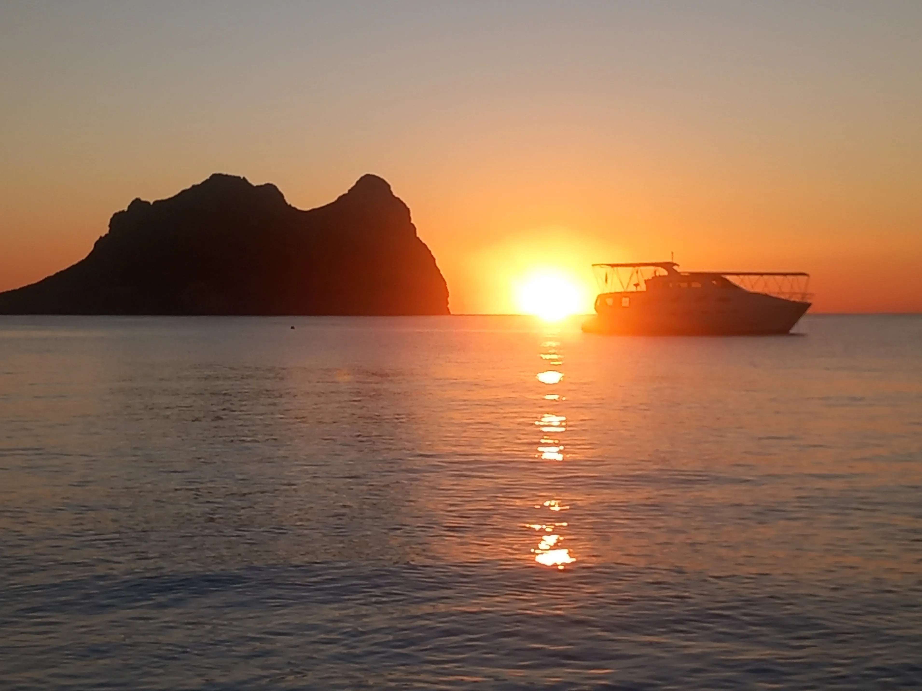Sunset on Escargot at Playa del Hornillo